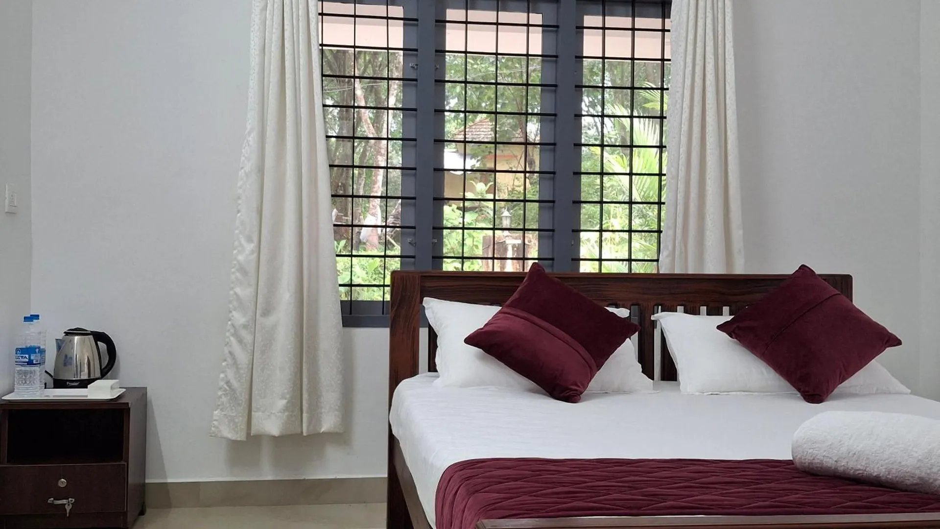 Crystal Riverview Homestay Kuttampuzha