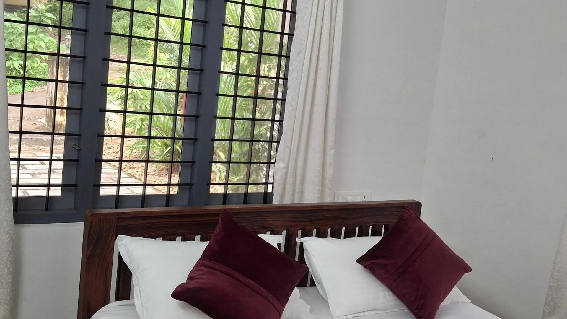 Crystal Riverview Homestay Kuttampuzha Ινδία